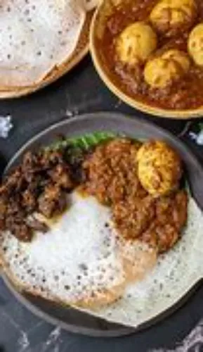 Appam (4 Nos) with Egg Roast or Veg Curry
